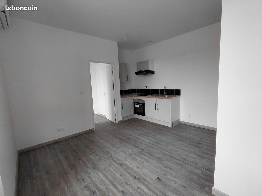 Appartement à louer, 32m², Pradelles