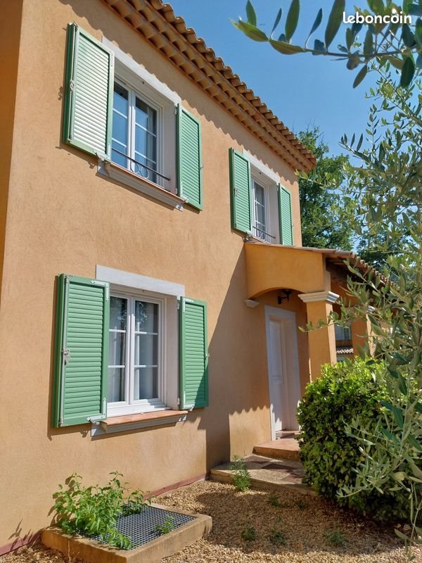 Maison à louer, 99m², Callian