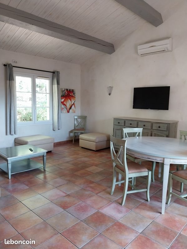 Maison à louer, 99m², Callian