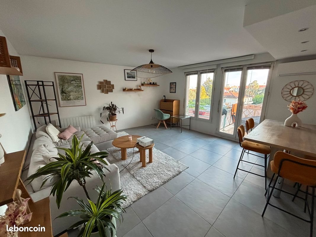 Appartement à louer, 70m², Lyon 8ème
