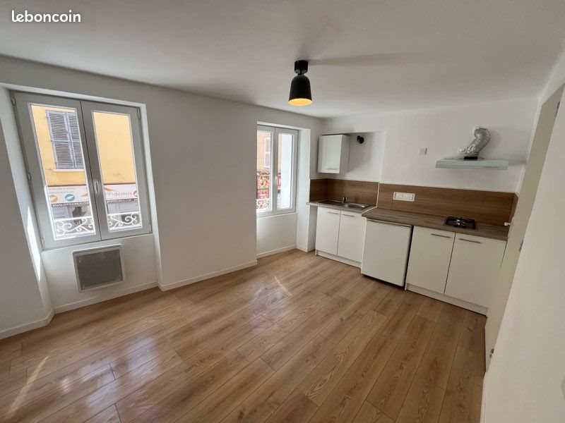 Appartement à louer, 18m², Le Luc