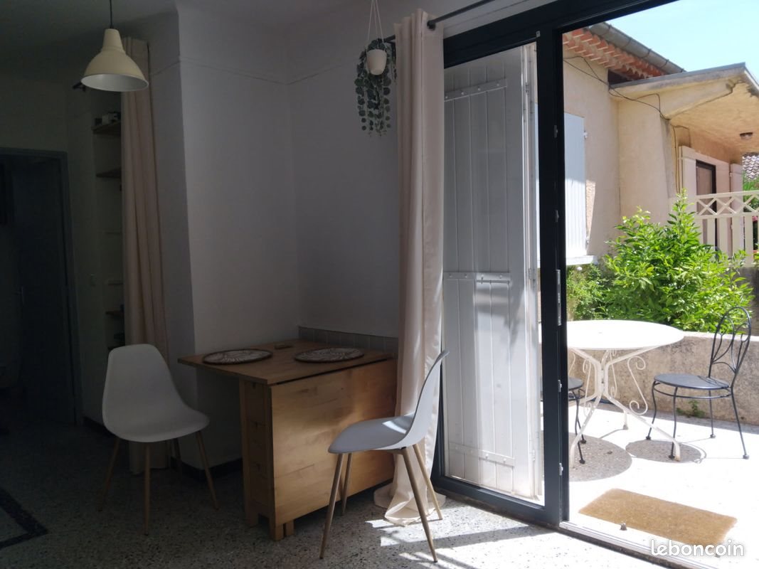 Appartement à louer, 30m², L'Isle-sur-la-Sorgue