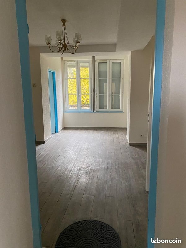 Appartement à louer, 80m², Neulise