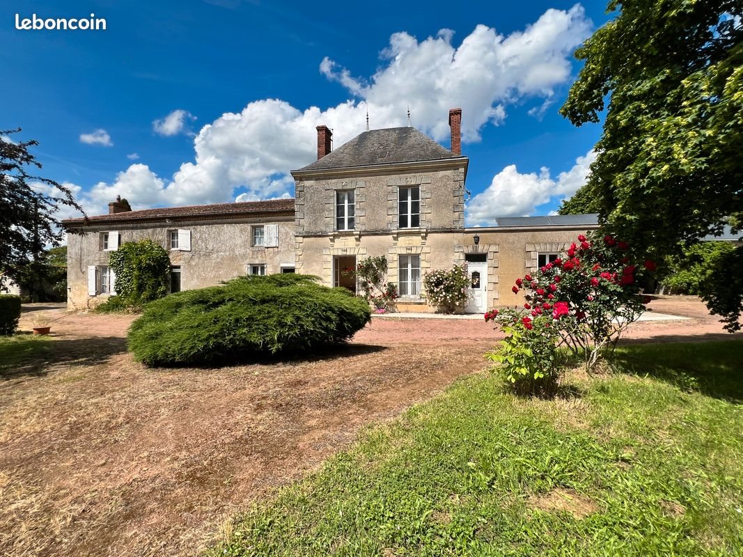 Maison à vendre, 210m², Saint-Varent