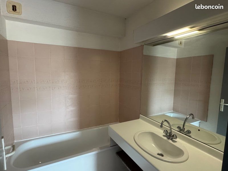 Appartement à louer, 47m², Nîmes