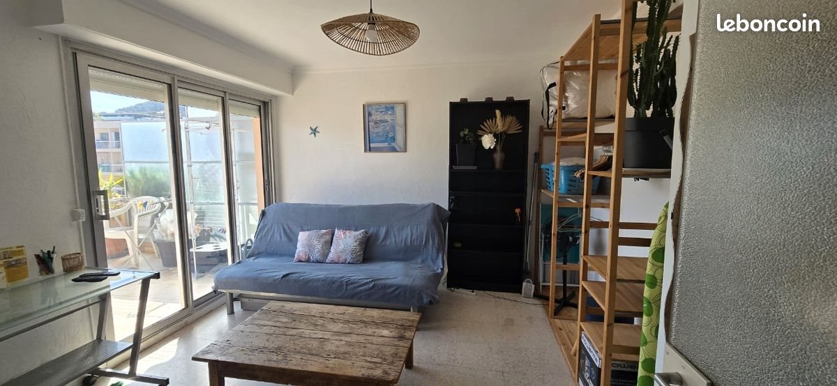 Appartement à louer, 23m², Vallauris