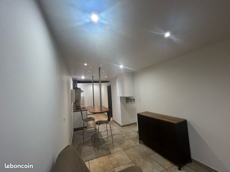 Appartement à louer, 28m², Saint-Maximin-la-Sainte-Baume