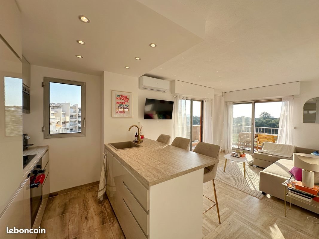 Appartement à louer, 33m², Mandelieu-la-Napoule