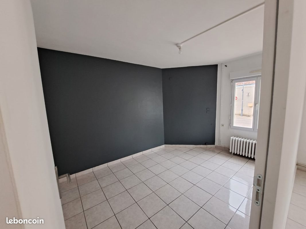 Maison à louer, 74m², Tuffé