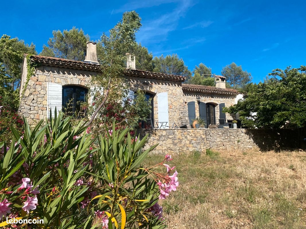 Maison à vendre, 110m², La Roquebrussanne
