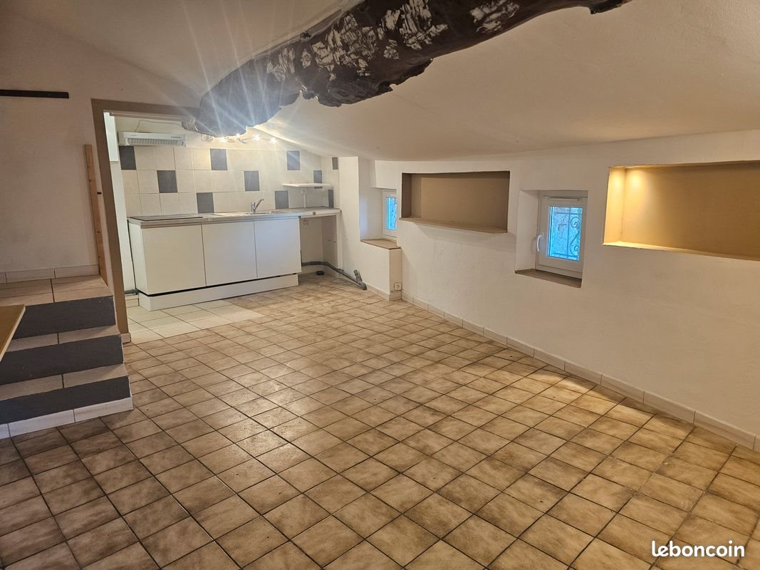 Appartement à louer, 29m², Solliès-Ville