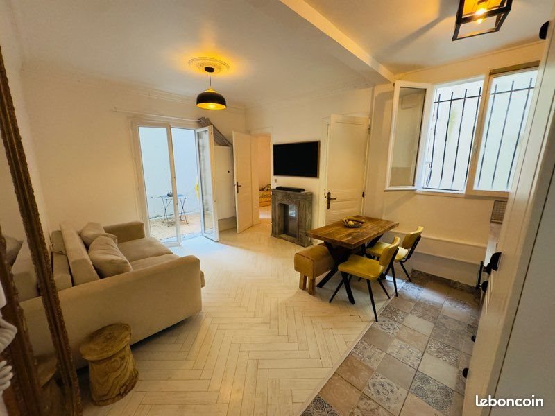 Appartement à louer, 45m², Paris 9ème