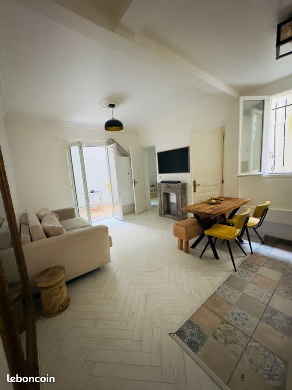Appartement à louer, 45m², Paris 9ème