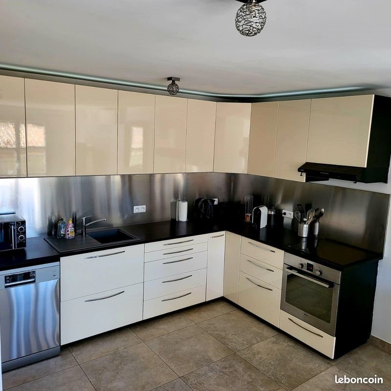 Appartement à louer, 80m², Grimaud