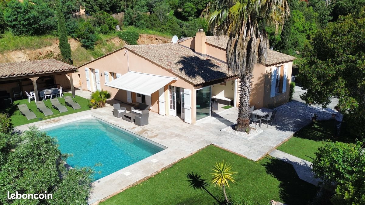 Maison à louer, 140m², Roquebrune-sur-Argens