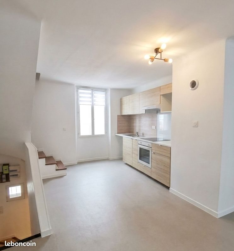 Maison à louer, 75m², Trets