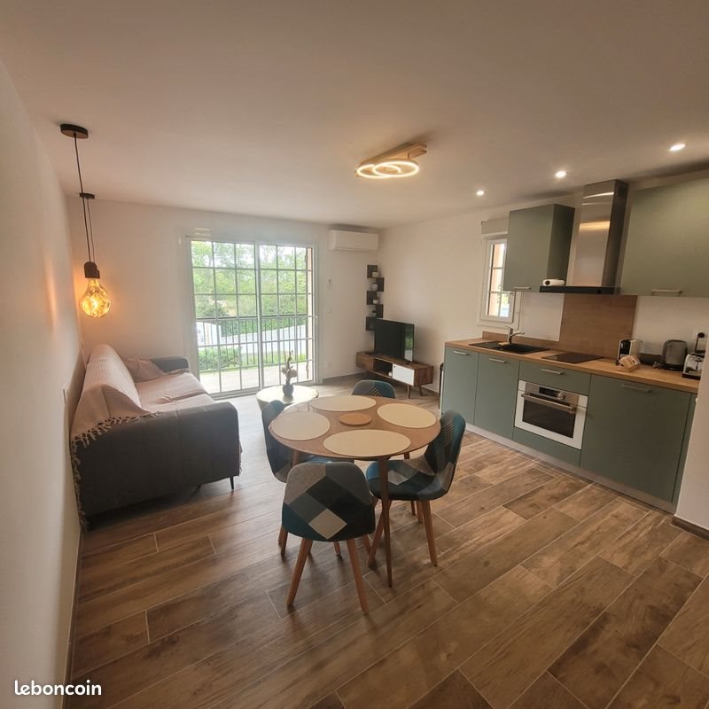 Appartement à louer, 30m², Saint-Raphaël