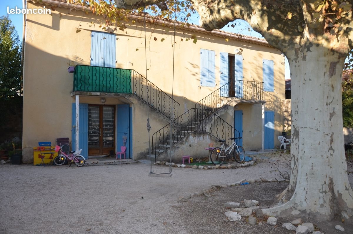 Appartement à louer, 49m², Pernes-les-Fontaines