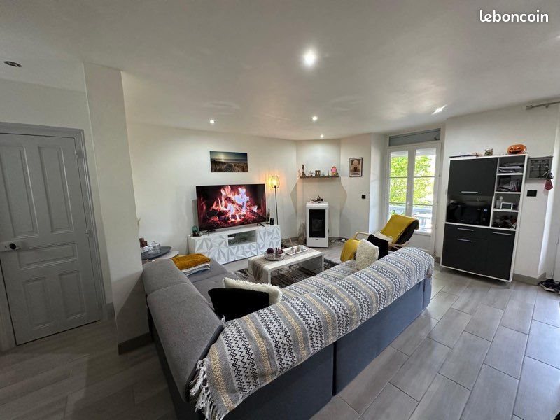 Maison à louer, 168m², Bagnac-sur-Célé