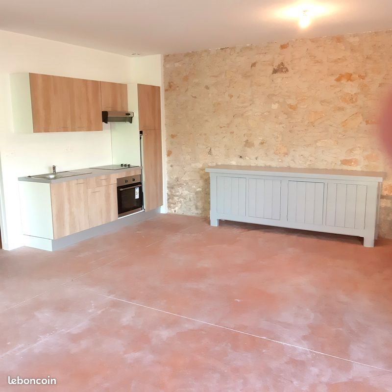 Appartement à louer, 69m², Montbron