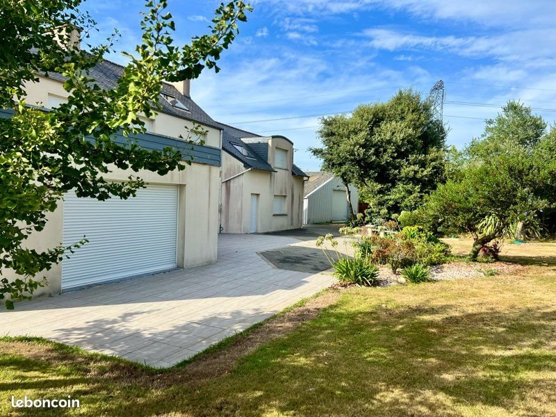 Maison à louer, 180m², Ploudaniel