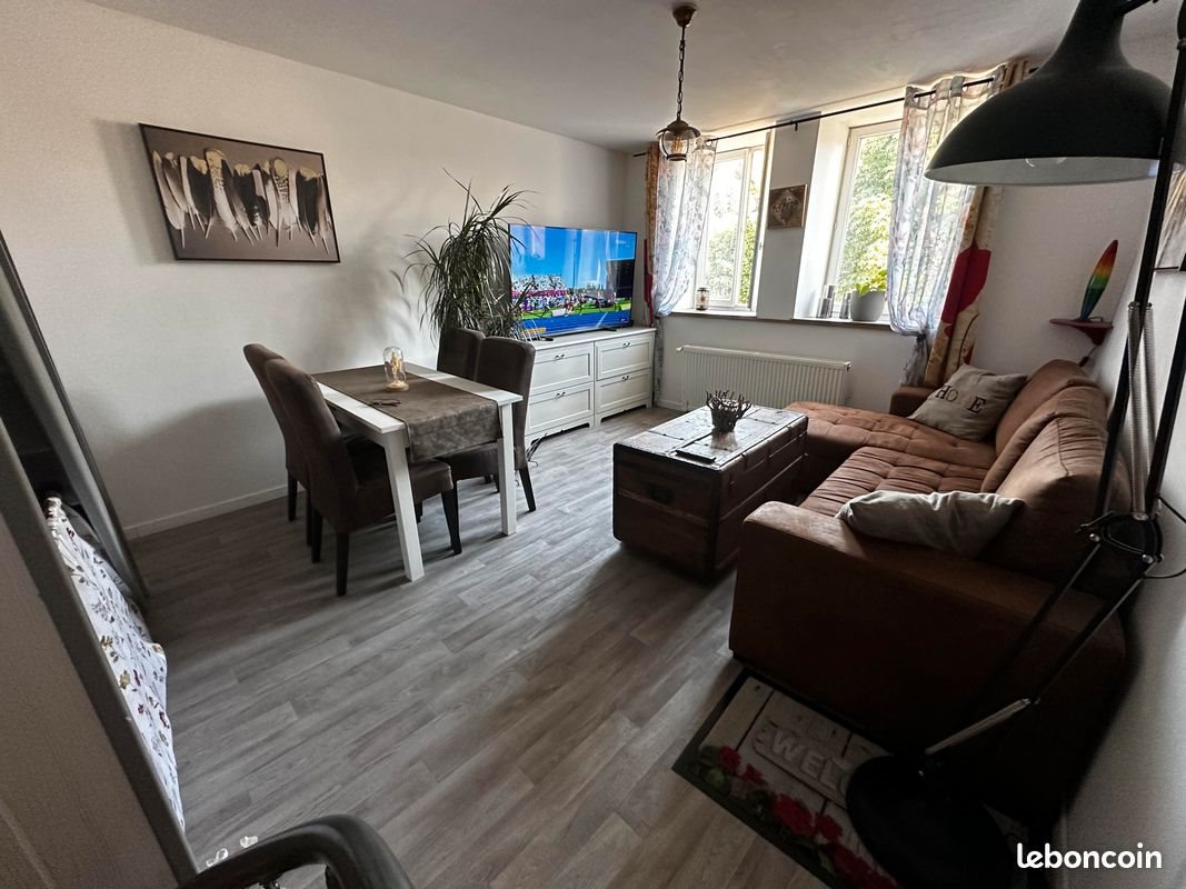 Maison à louer, 51m², Floing