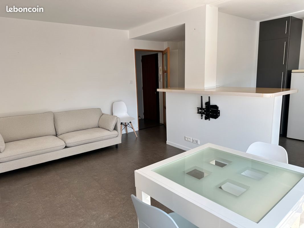 Appartement à louer, 50m², Saint-Max
