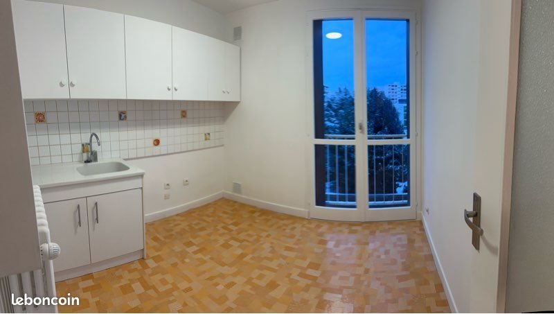 Appartement à louer, 45m², Saint-Etienne