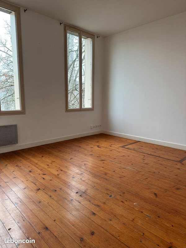 Appartement à louer, 50m², Lussac