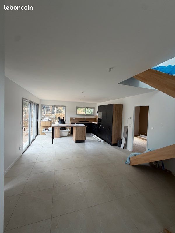 Maison à louer, 81m², Collonges-au-Mont-d'Or