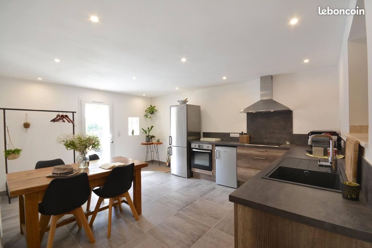 Appartement à louer, 70m², Éguilles