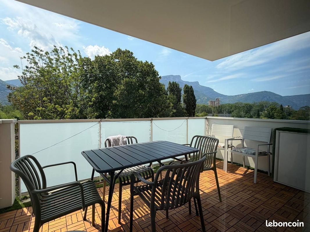 Appartement à louer, 60m², Saint-Egrève