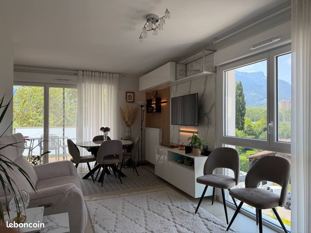 Appartement à louer, 60m², Saint-Egrève