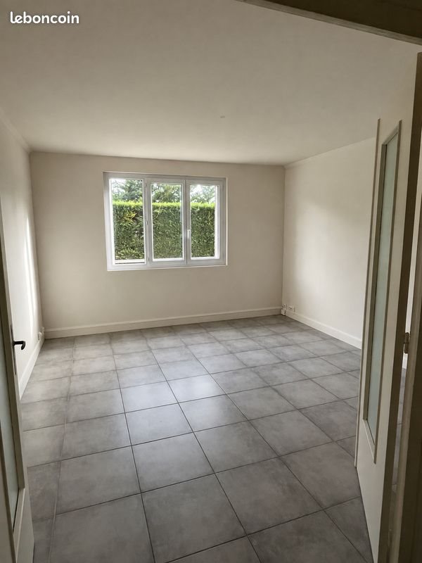 Appartement à louer, 53m², Sathonay-Camp