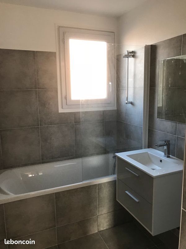 Appartement à louer, 53m², Sathonay-Camp