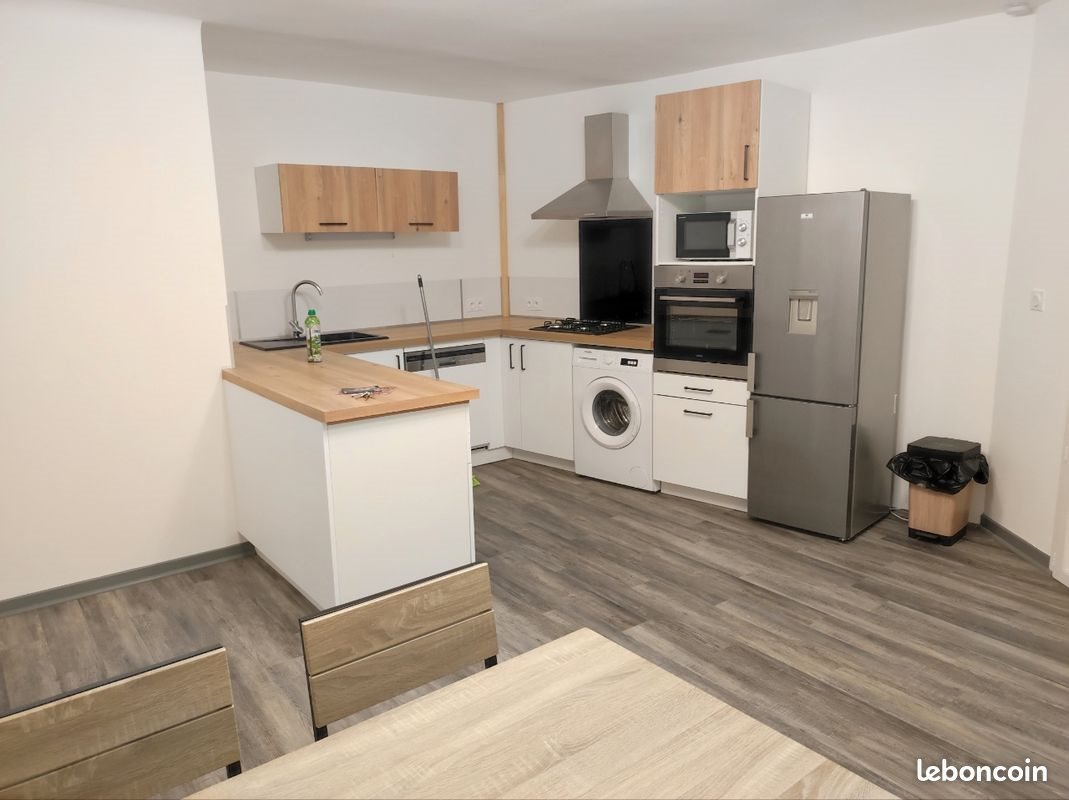 Appartement à louer, 80m², Jonquières