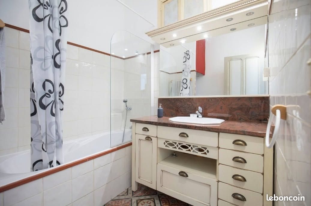 Appartement à louer, 65m², Céret