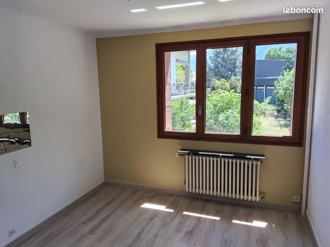 Appartement à louer, 90m², Saint-Jean-de-Maurienne
