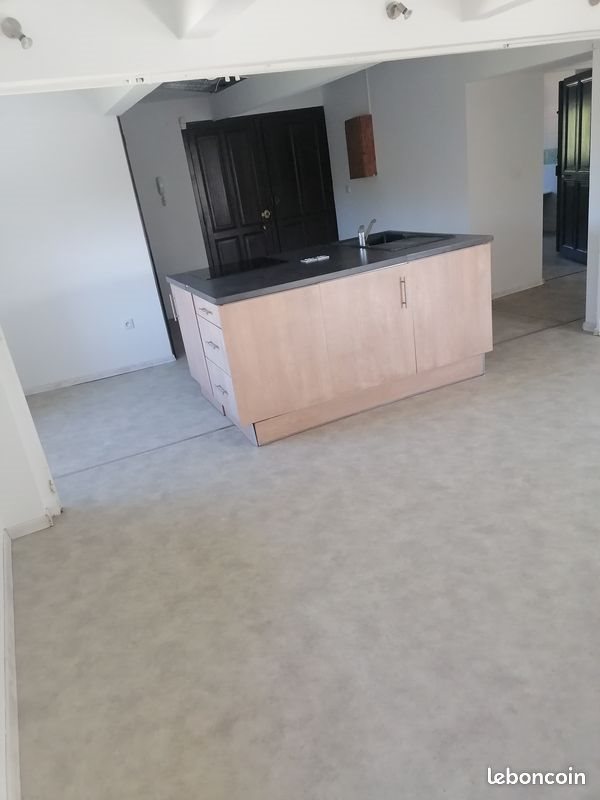 Appartement à louer, 81m², Saint-Privat