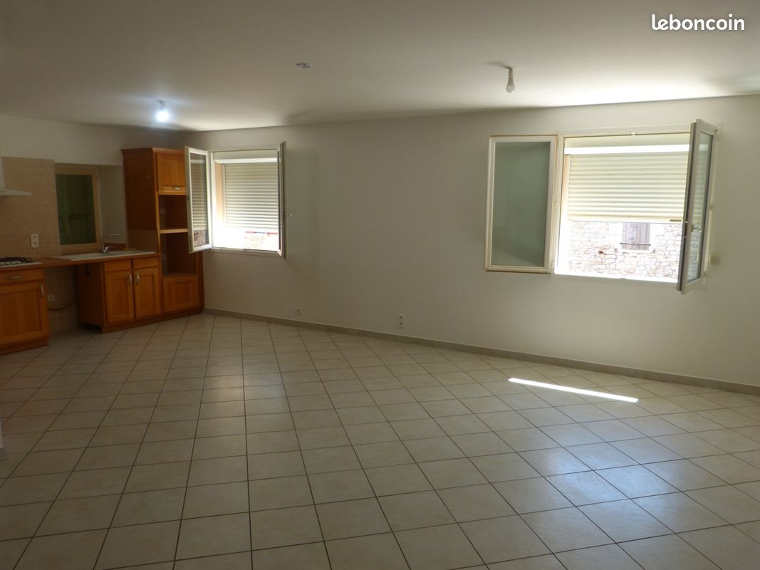 Appartement à louer, 88m², Saint-Remèze