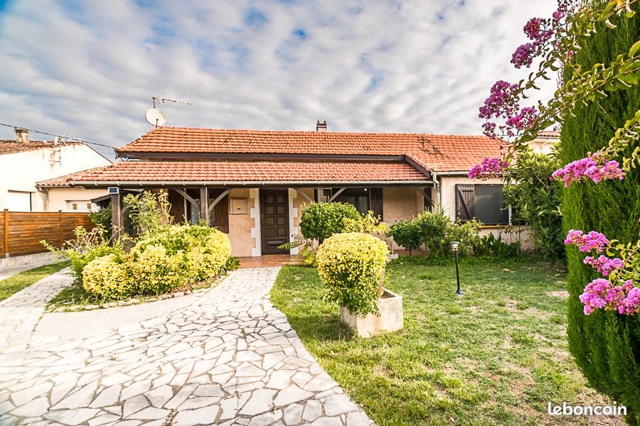 Maison à vendre, 90m², Sainte-Livrade-sur-Lot