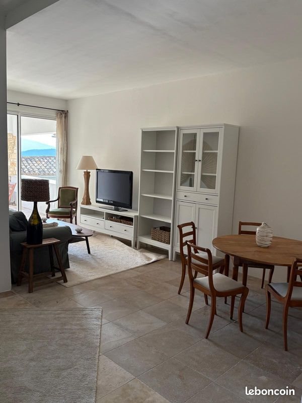 Maison à louer, 90m², Grimaud