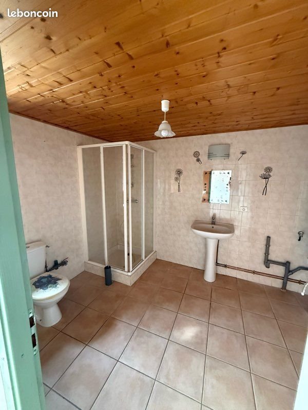 Appartement à louer, 85m², Montbozon
