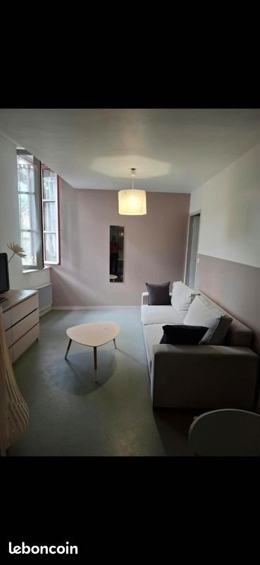 Appartement à louer, 26m², Figeac
