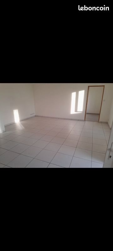 Maison à louer, 57m², Avoise