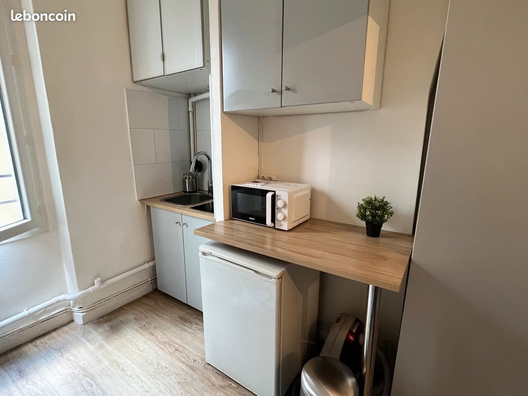 Appartement à louer, 15m², Paris 18ème