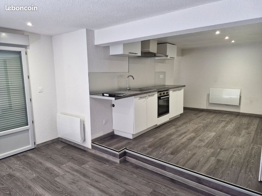 Appartement à louer, 70m², Parcey