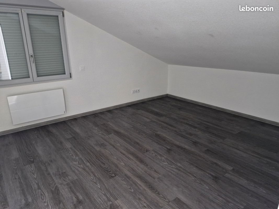 Appartement à louer, 70m², Parcey