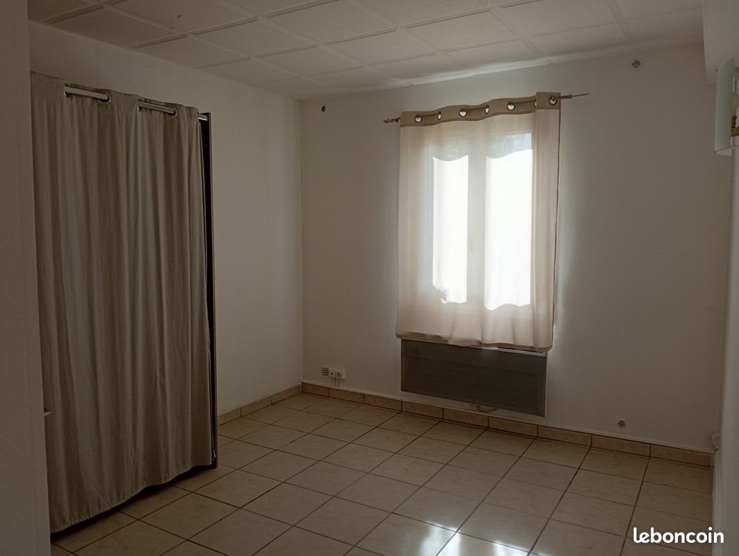 Appartement à louer, 35m², Rochefort