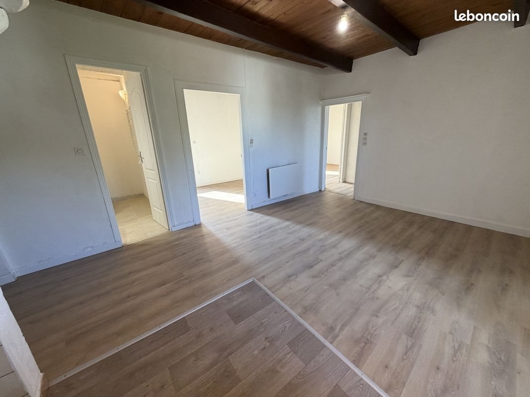 Maison à louer, 47m², Pern